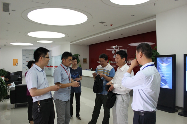 雙方建立深度聯(lián)系，洽談進(jìn)一步合作契機(jī)