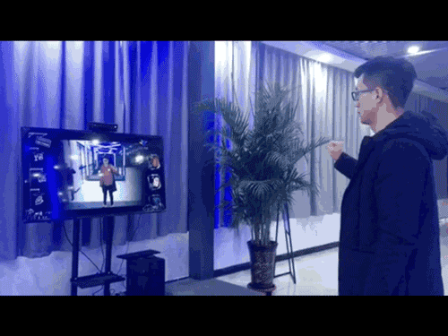 泛IT學(xué)院迎來首批學(xué)生參觀，體驗(yàn)最頂級(jí)的黑科技！