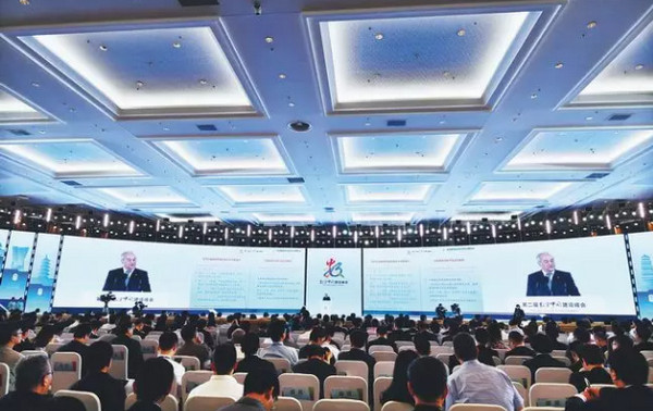 配圖1 2019 年中國程序員生存報(bào)告解讀.jpg