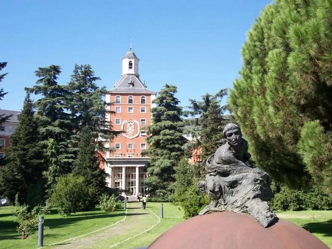 康普頓斯大學(xué)